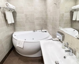 Deluxe Suite Plus в Les Art Resort