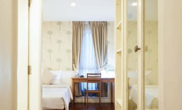Двухместный люкс c 1 комнатой двуспальная кровать в Sabai Sathorn Service Apartment