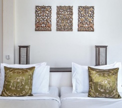 Двухместное бунгало с видом на бассейн 2 отдельные кровати в Khanom Hill Resort