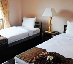 Двухместный номер Superior с балконом двуспальная кровать в Chor Chang Villa Resort