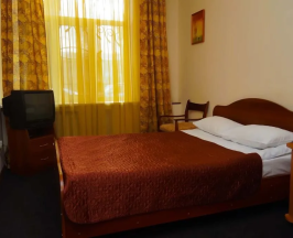 Двухместный номер с двуспальной кроватью в 4 комнаты