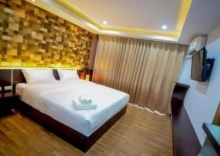 Двухместный номер Standard с балконом двуспальная кровать в Lalita Boutique Hotel Hat Yai