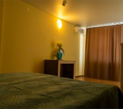 Двухуровневый семейный номер с балконом на 3-4 гостей и видом на море (корпус Б) в Оптимист