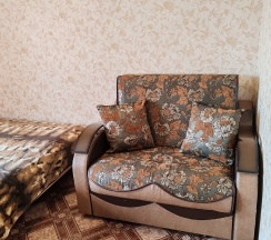 Квартира в Апартаменты на 10-й микрорайон, 3