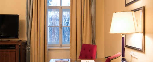 Four Seasons King с видом на Адмиралтейство и парк в Four Seasons Hotel Lion Palace St. Petersburg
