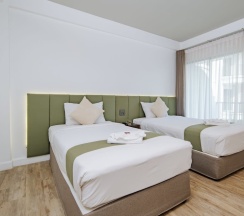 Двухместный номер Deluxe с балконом 2 отдельные кровати в Mittapan Kanchanaburi