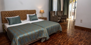 Кирения: Отель Dome Hotel