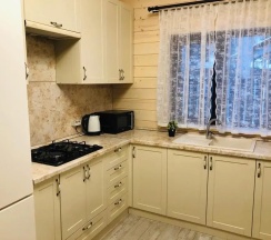 Шале c террасой с балконом в Moon House