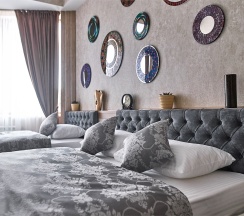 Стандартный трехместный номер (2) в July hotel