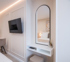 Стандарт с диваном (общий санузел один на два номера) в One Sea Apartments