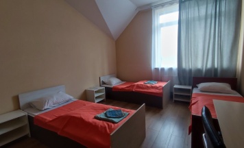 Кровать в общем номере (женский номер) в Порт 55