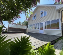 Дом с баней и мангальной зоной в PortLand Baikal