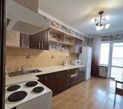 Апартаменты с 2 комнатами с балконом и с красивым видом из окна в Квартирное бюро