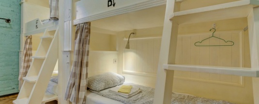 8 местные общий DORM(№2) в Good Mood Hostel