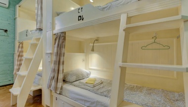 8 местные общий DORM(№2) в Good Mood Hostel