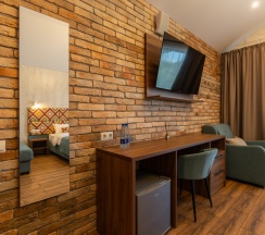 Двухместный номер Standard с балконом двуспальная кровать в Легенда