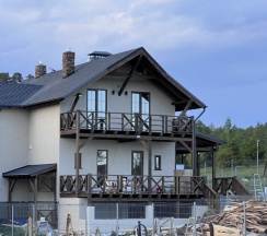 Коттедж Superior с балконом и с красивым видом из окна в Горки