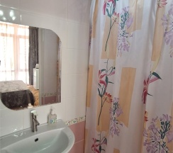 2-х местный "Люкс" с балконом 3 этаж в Лакшми