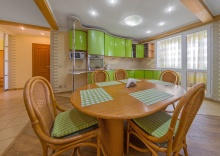 "Green Apartment", 4к квартира ул.Воровского, 36б , ID 74-093 в "ИннХоум Апартаменты"