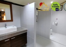 Номер Deluxe beachfront в Beach Home Lanta (SHA Extra Plus)