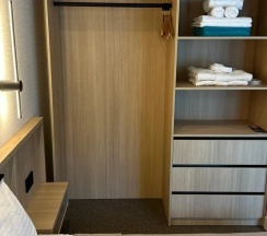 Двухместный номер Стандарт с балконом двуспальная кровать в Изумруд