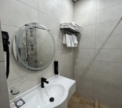 Двухкомнатный семейный ЛЮКС с кухней в Tash maral