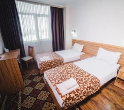 Двухместный номер Standard (двуспальная кровать) в Sunrise Osh