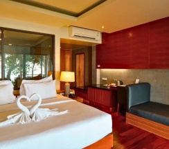 Двухместное шале Seaside Wing рядом с пляжем двуспальная кровать в Kacha Resort and Spa Koh Chang