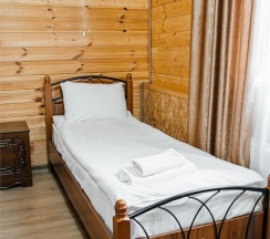 Трёхместный номер с тремя раздельными кроватями в Пик Архыза