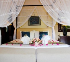 Бунгало Luxury в Poshanu Resort