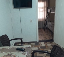 Стандартный семейный номер с 1 двуспальной и 2 односпальными кроватями в Ghouse