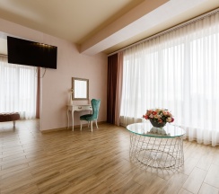 Джуниор Сюит для новобрачных в Central inn