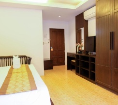 Двухместный номер Deluxe с балконом двуспальная кровать в Arina Boutique Residence