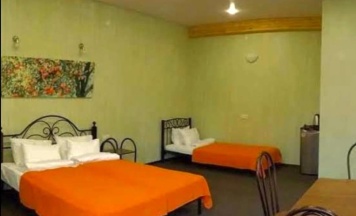 Трёхместный номер Comfort с балконом в Династия