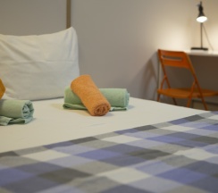 Двухместный номер с отдельным санузлом вне номера в Nice hostel