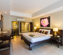 Номер Premier с балконом в Курортный отель The Fair House Beach Resort & Hotel