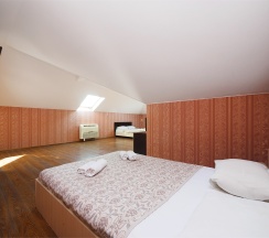 FAMILY Семейный 4-х местный номер без балкона (мансарда) в Ниагара фоллс