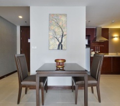 Трёхместный люкс Grand в Grand Asoke Suites Boutique Residence