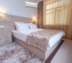 КОМФОРТ с холлом 3-местный. Новый номерной фонд в MaxxRoyal