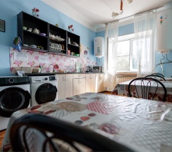 Общий номер. 10 гостей двуярусных кроватей (Женский) в Dom hostel