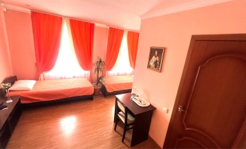 Бизнес + (две -1-спальные кровати) в Бенефит