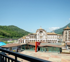 Премиум Делюкс в Кортъярд Марриотт Сочи Красная Поляна