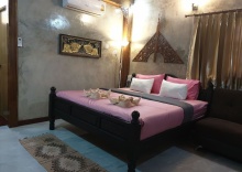 Коттедж c 1 комнатой в Kanecha's Home Lampang