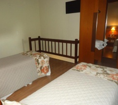 Четырёхместный люкс Дуплекс в Hotel Serra Nevada