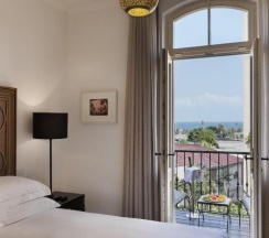 Двухместный номер Premium с балконом 2 отдельные кровати в The Drisco Hotel Tel Aviv - Relais & Chateaux