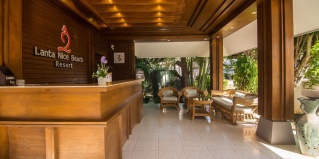 пляж Клонг Кхонг: Курортный отель Lanta Nice Beach Resort