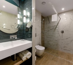 Двухместный номер Comfort Deluxe двуспальная кровать в City