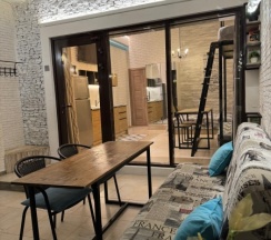 [1] Студия с патио и отдельным входом в Loft