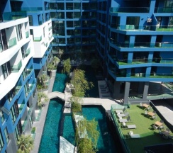 Апартаменты с балконом в Acqua Condominium 2