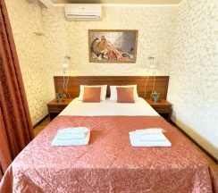 Двухкомнатный семейный четырехместный с балконом (не видовой) и двумя сан узлами (4 этаж) в Атриум